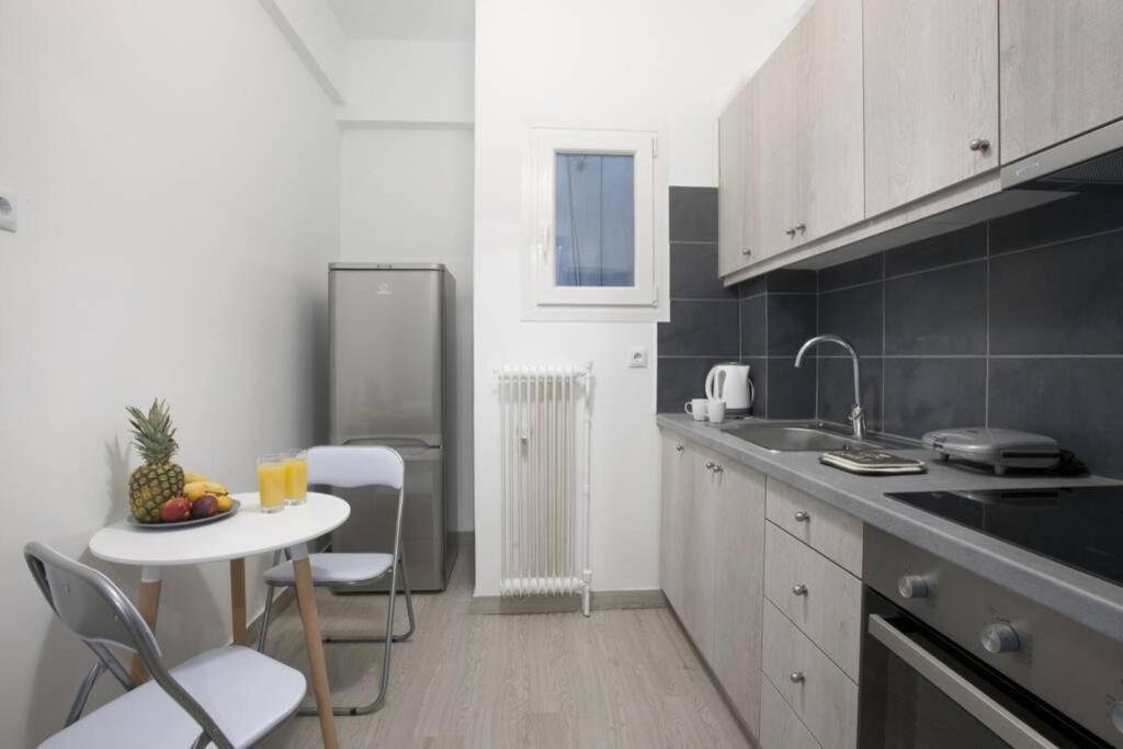 Kolonos, A Renovated Apartment 雅典 外观 照片
